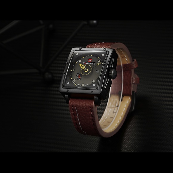 Watch (New with tag 🏷 and box) - Picture 4 of 8